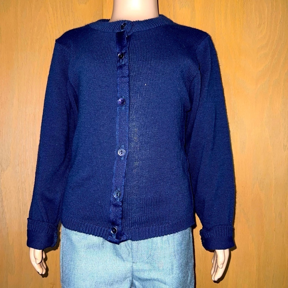 GIZMO NWOT classic, Little girl’s blue cardigan